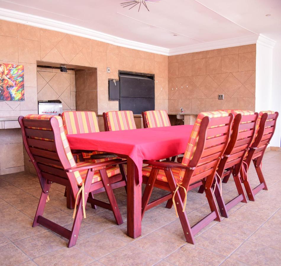Indlovukazi Guesthouse ฮาร์ทบีสบูร์ท ภายนอก รูปภาพ