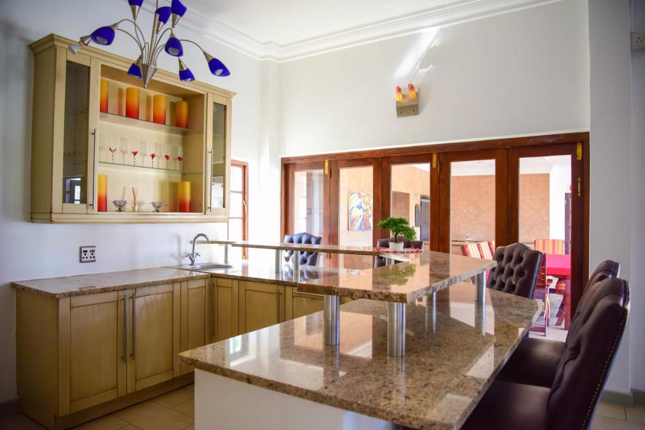 Indlovukazi Guesthouse ฮาร์ทบีสบูร์ท ภายนอก รูปภาพ