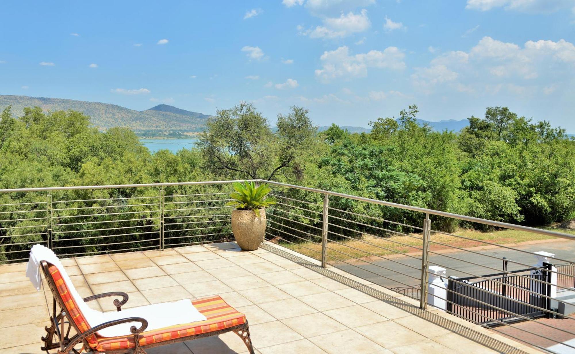 Indlovukazi Guesthouse ฮาร์ทบีสบูร์ท ภายนอก รูปภาพ